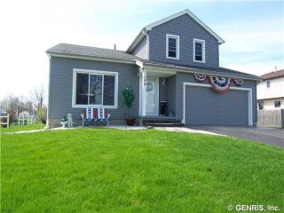 130 Twin Oak Dr, Rochester, NY 14606-4411