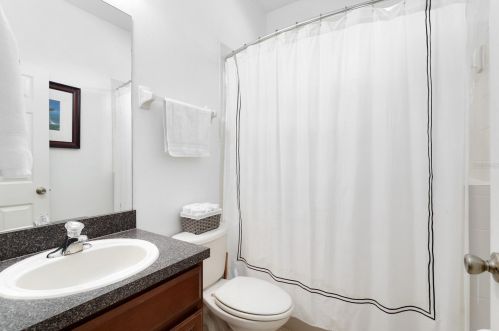 2424 Pond Cove Way, Apopka FL  32712-4886 exterior