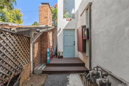 273 Hillcrest Dr, Encinitas CA 92024-1562 exterior