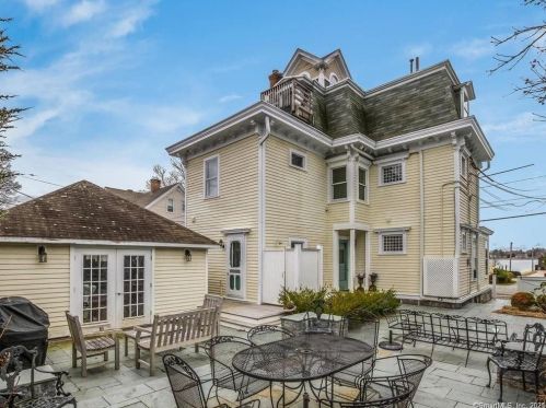 93 Water St, Stonington CT  06378-1463 exterior