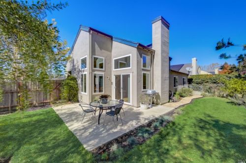 471 Camellia Ct, Benicia, CA 94510-1400