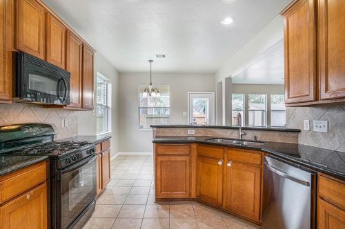 2530 Laughing Gull Cir, Taylor Lake Village, TX 77586-5511