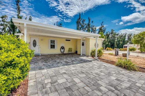 7196 Drum Dr, Saint James City FL  33956-2726 exterior