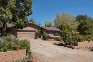 35 Arroyo Dr, Sedona, AZ 86336-5038