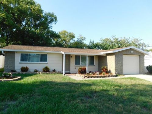 5435 Celcus Dr, Tarpon Springs, FL 34690-6642