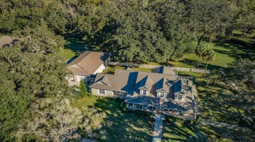 10836 Thoroughbred Ln, New Port Richey, FL 34654-2636