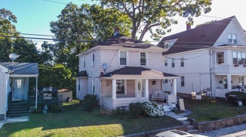 55 Raymond St, United States Coast Guard Ac, CT 06320-3831