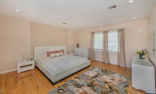 146 Sadler Rd, Bloomfield NJ  07003-5321 exterior