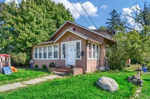 2 Jackson Ave, Middletown, NY 10940-4210