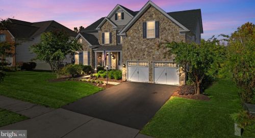 5856 Waterloo Bridge Cir, Haymarket, VA 20169-8127