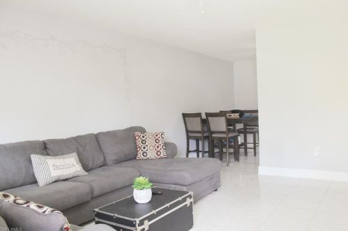 1089 Trail Terrace Dr, Naples, FL 34103-2331