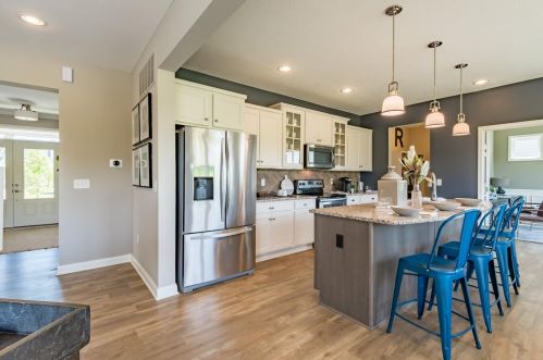874 Emerald Dr, South Lebanon, OH 45065-3003