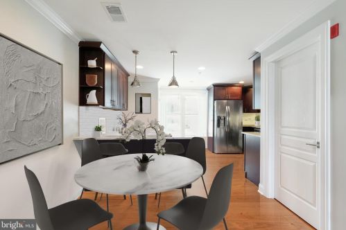 602 Fulton St, Philadelphia, PA 19147-2916