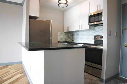 25-40 Shore Blvd, Long Island City, NY 11102-3826