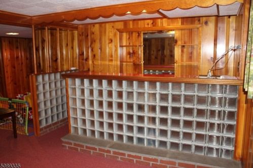 21 Diana Rd, Greystone Park NJ  07950-2104 exterior