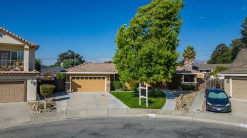1651 Albion Ct, Hollister, CA 95023-6520