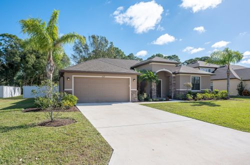 4627 Ashley Lake Cir, Vero Beach FL  32967-2603 exterior
