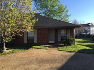 6 Meadowoods Cir, Jackson MS  39211-3044 exterior