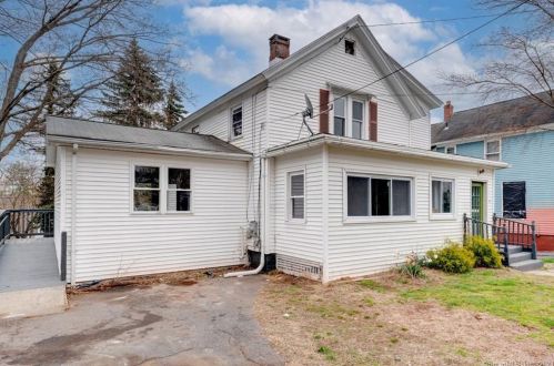 324 Maple St, New Britain, CT 06051-3510