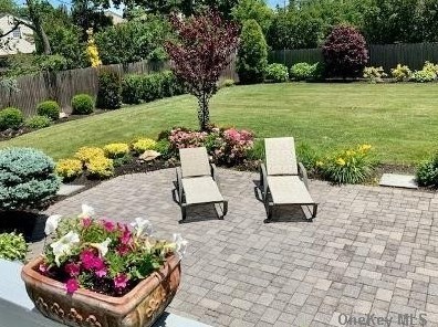 2563 Ocean Ave, North Bellmore NY  11710-3830 exterior