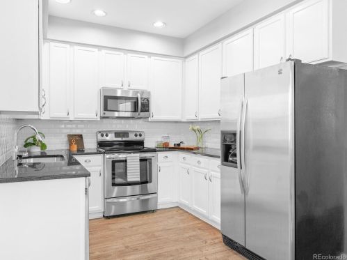 2703 Roslyn St, Denver CO 80237-2112 exterior