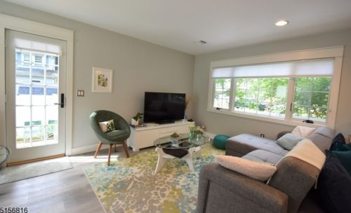9 Hazel St, Lincoln Park NJ  07035-1008 exterior