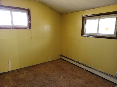 14 Nicoll Ave, Central Islip NY  11722-3135 exterior