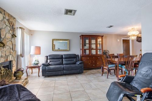 3562 Fairway Forest Dr, Palm Harbor, FL 34685-1005