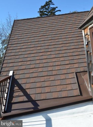205 Lippincott Ave, Riverton NJ  08077-1309 exterior