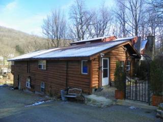 1562 Darlington Rd, Ligonier, PA 15658-3521