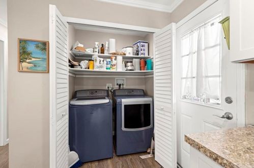 63 Bahia Ln, Oceanside CA  92058-1855 exterior