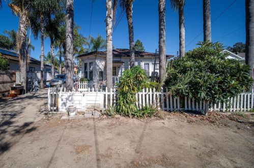 518 Arrellaga St, Santa Barbara, CA 93103-2244