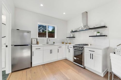 4709 Norwich Ave, Van Nuys CA  91403-2017 exterior