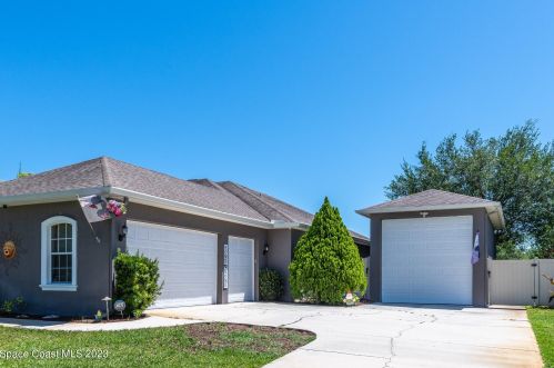 7562 Windover Way, Titusville, FL 32780-3709