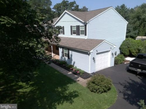 329 Clemens Rd, Harleysville, PA 19438-1906