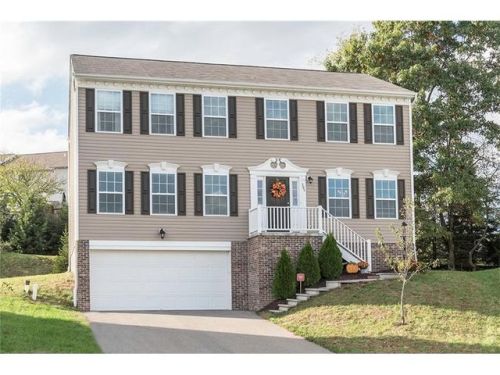 305 Maplewood Ln, Imperial, PA 15126-1405