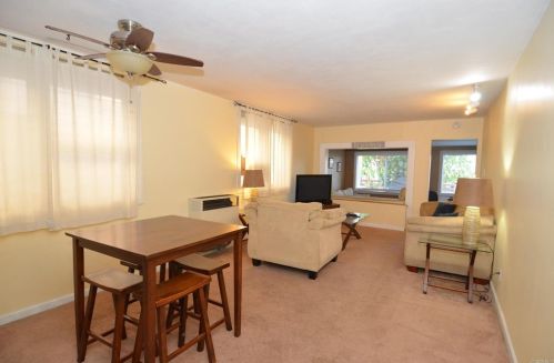 1160 Grand Ave, San Diego CA 92109-4272 exterior