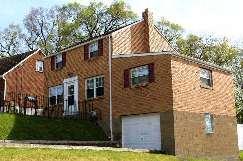318 Lynnwood Dr, Pittsburgh, PA 15235-4315