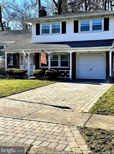21 Alcott Dr, Wilmington, DE 19808-3701
