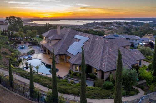 2940 Capetanios Dr, Folsom CA  95762-4601 exterior