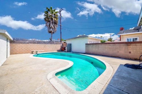 804 Cerise Ave, Torrance CA  90503-5207 exterior