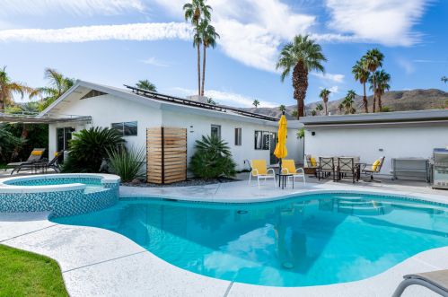 39060 Karen St, Cathedral City, CA 92234-2339