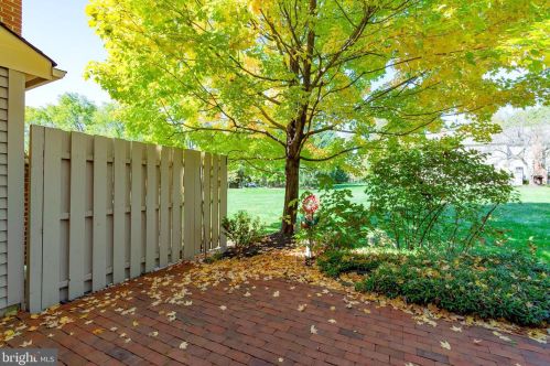 284 Conway Cir, Prospectville PA exterior