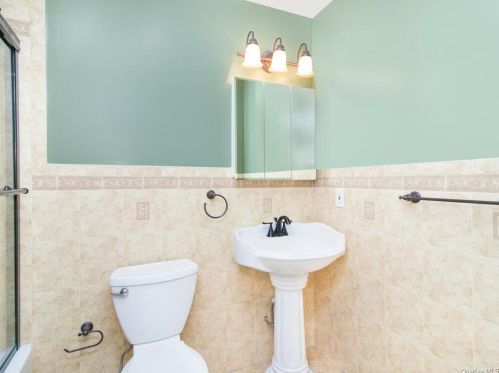 548 Pugsley Ave, Bronx NY  10473-1835 exterior