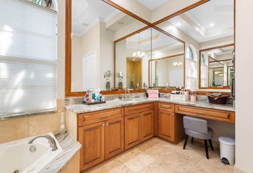 6711 Royal Orchid Cir, Delray Beach FL  33446-4338 exterior