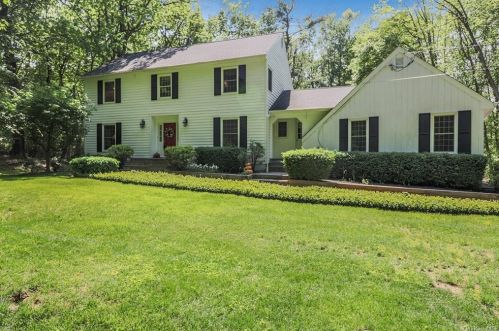162 Journeys End Rd, Lewisboro, NY 10590-2529