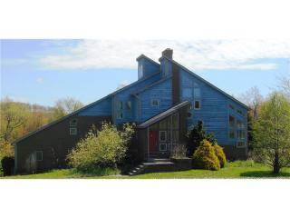 113 Pointe Dr, Valencia, PA 16059-2125