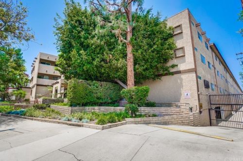 2501 Redondo Beach Blvd, Gardena CA  90249-4873 exterior