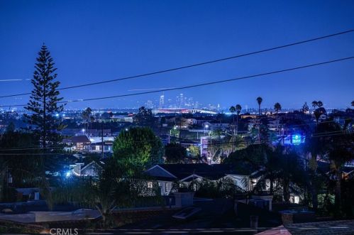 513 Dianthus St, Manhattan Beach CA  90266-6720 exterior