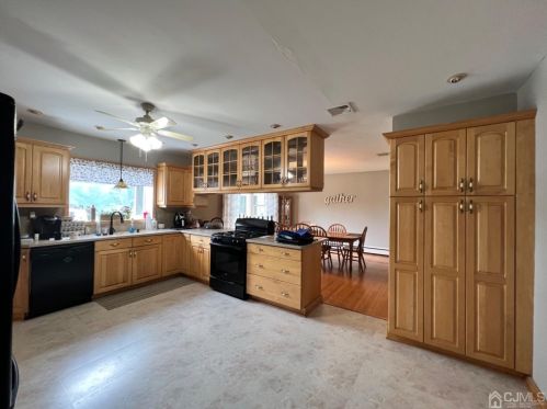 966 Old Bridge Tpke, East Brunswick NJ  08816-3848 exterior